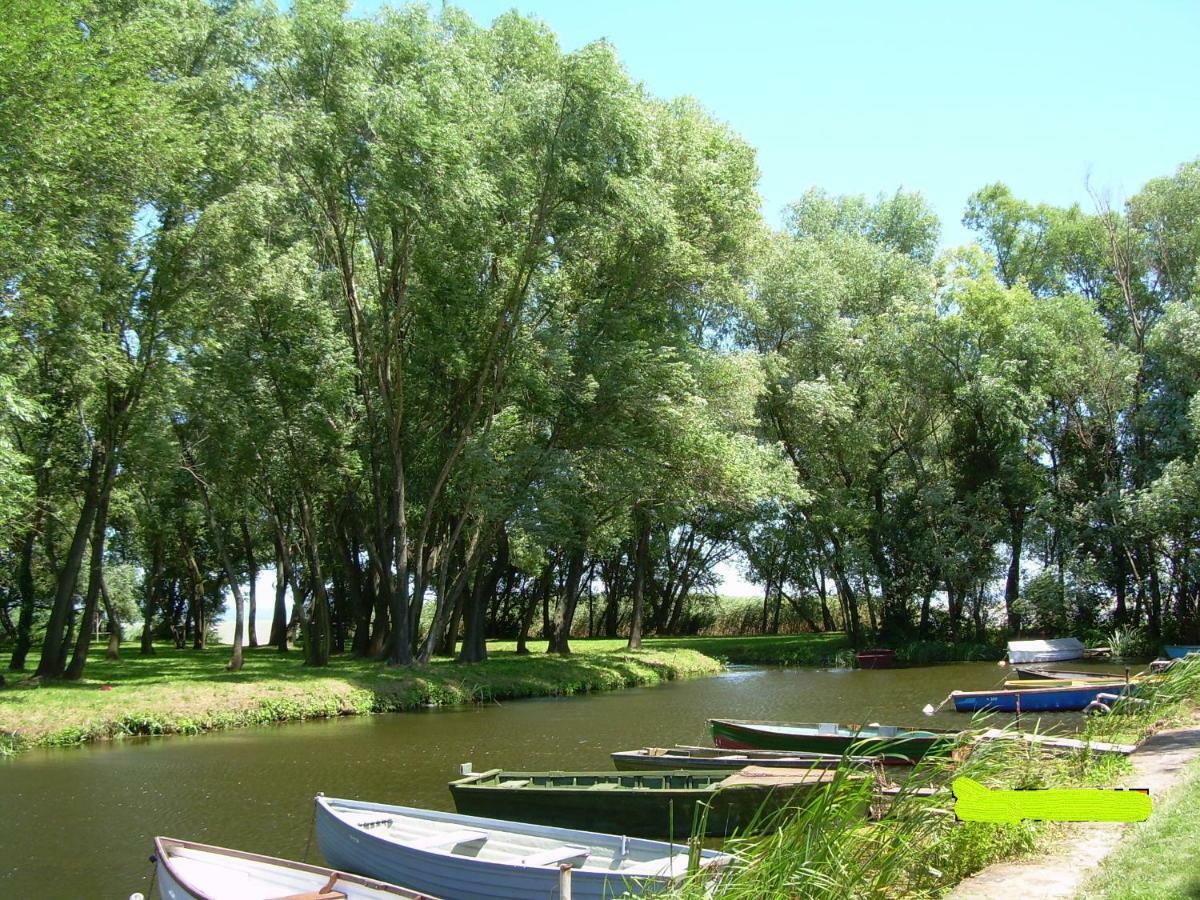 Balatonberény Lake House Farsang מראה חיצוני תמונה